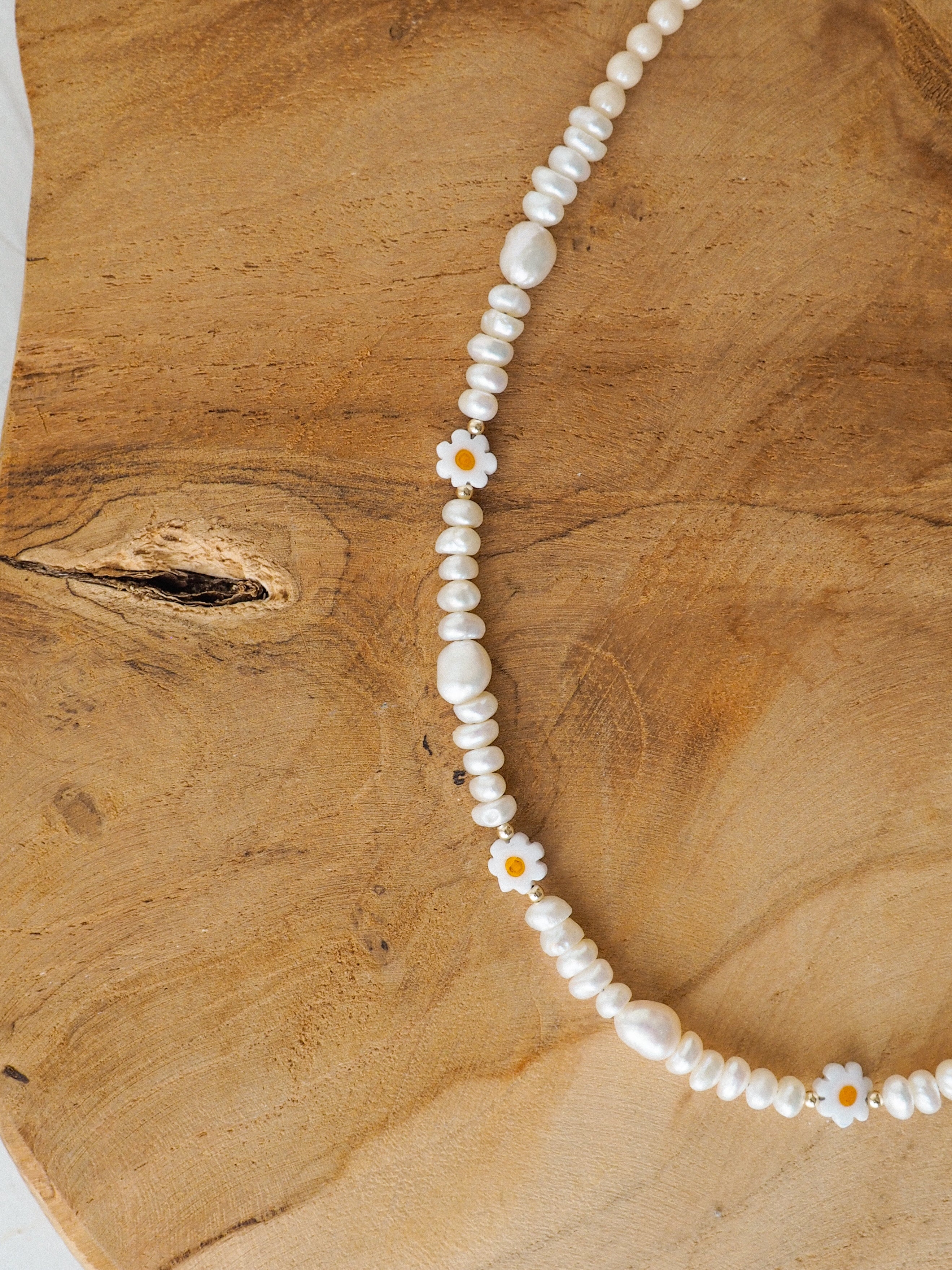 Fiori Pearl Choker
