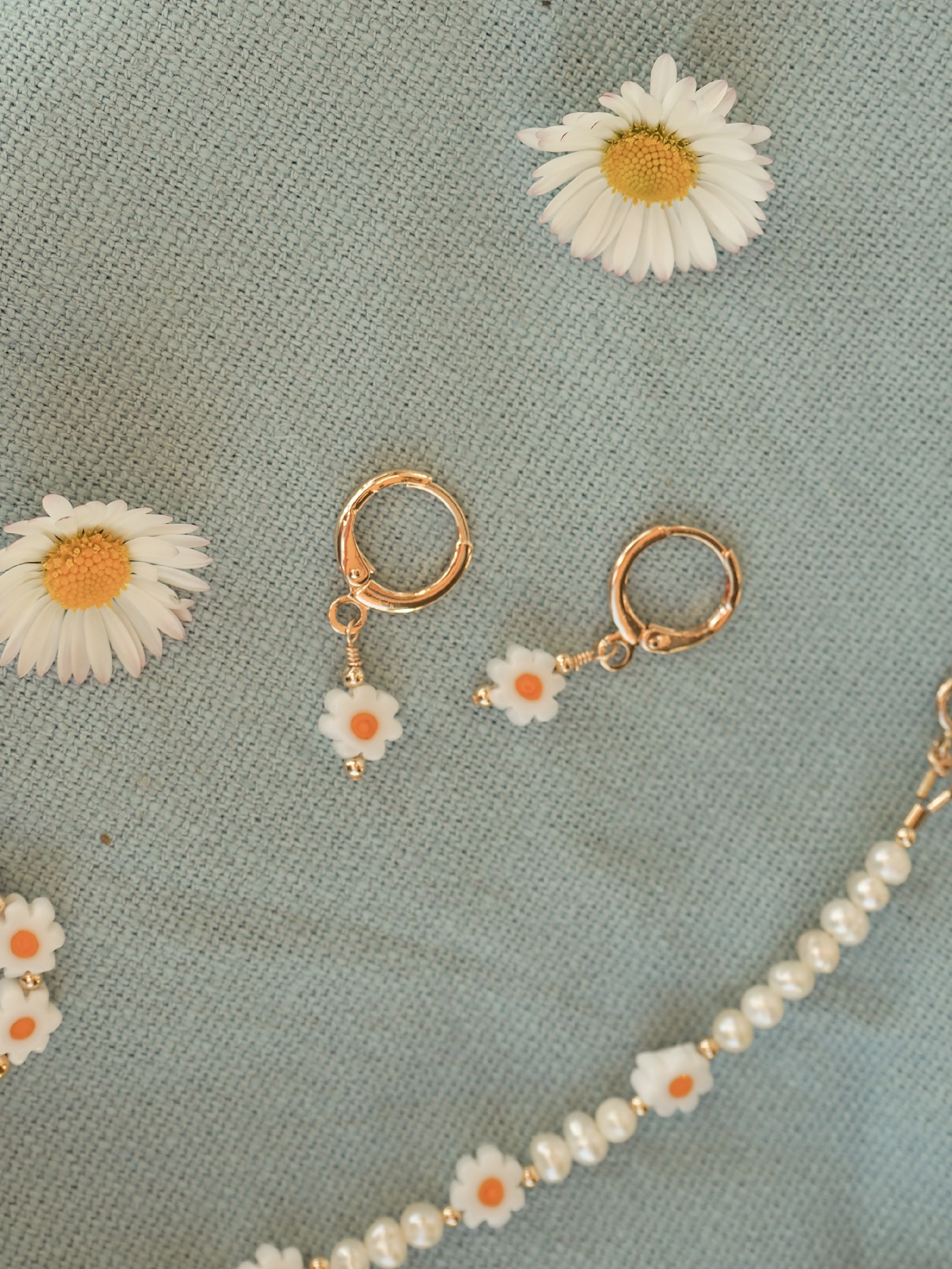 Fiorella Mini Hoops