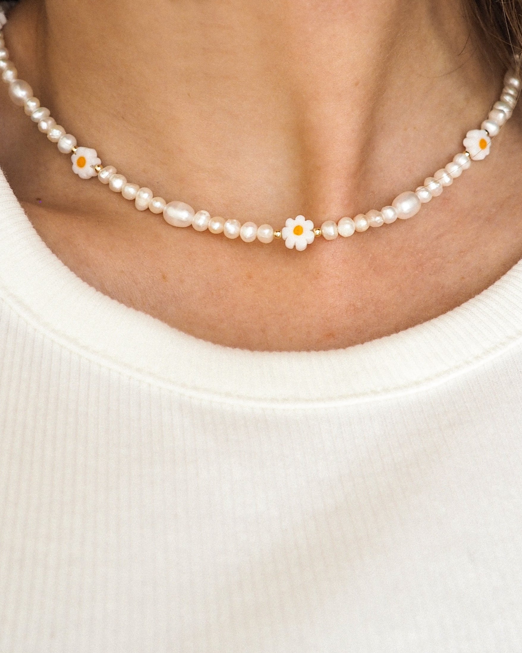 Fiori Pearl Choker