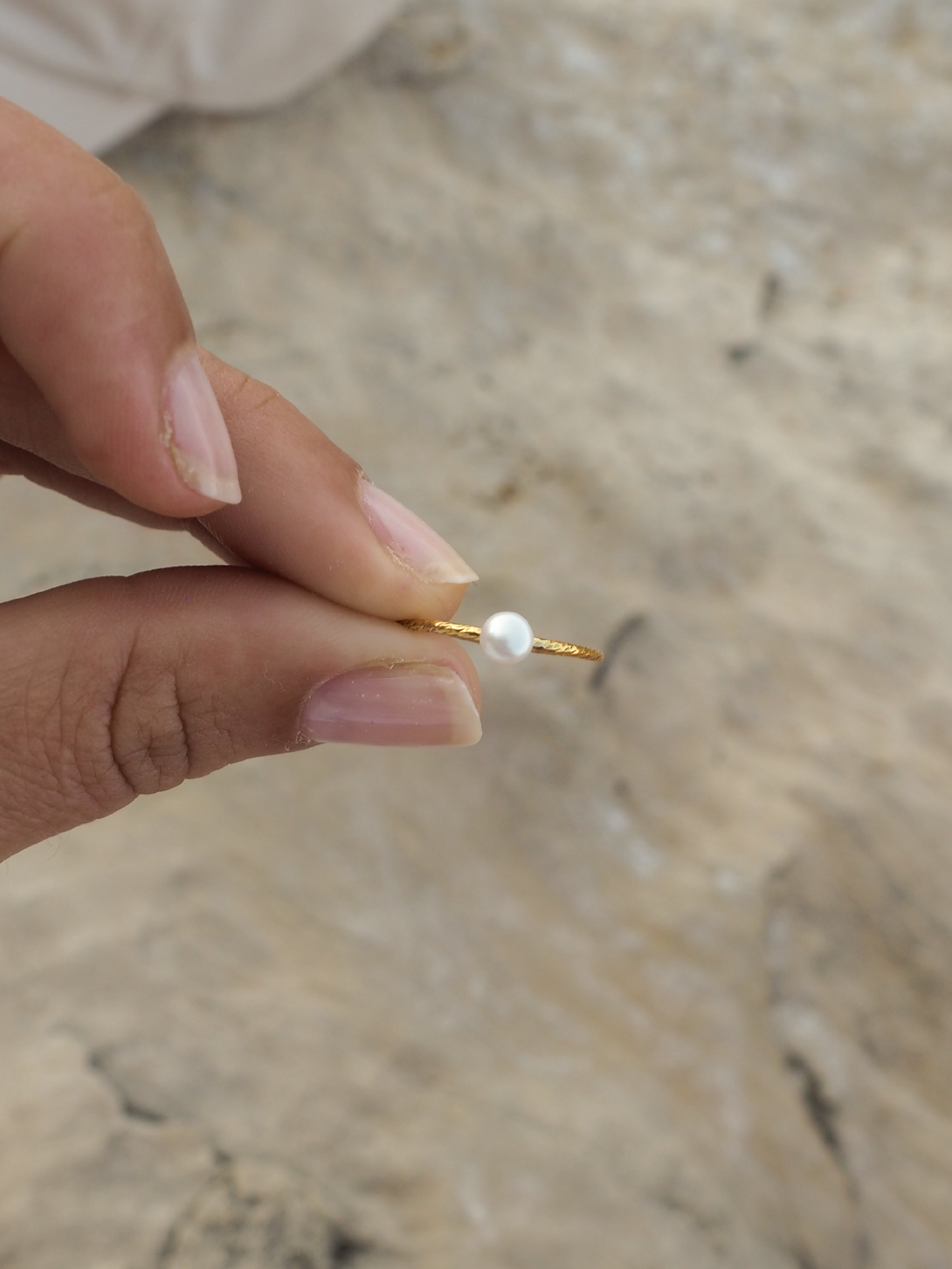 AVOLA Pearl Ring