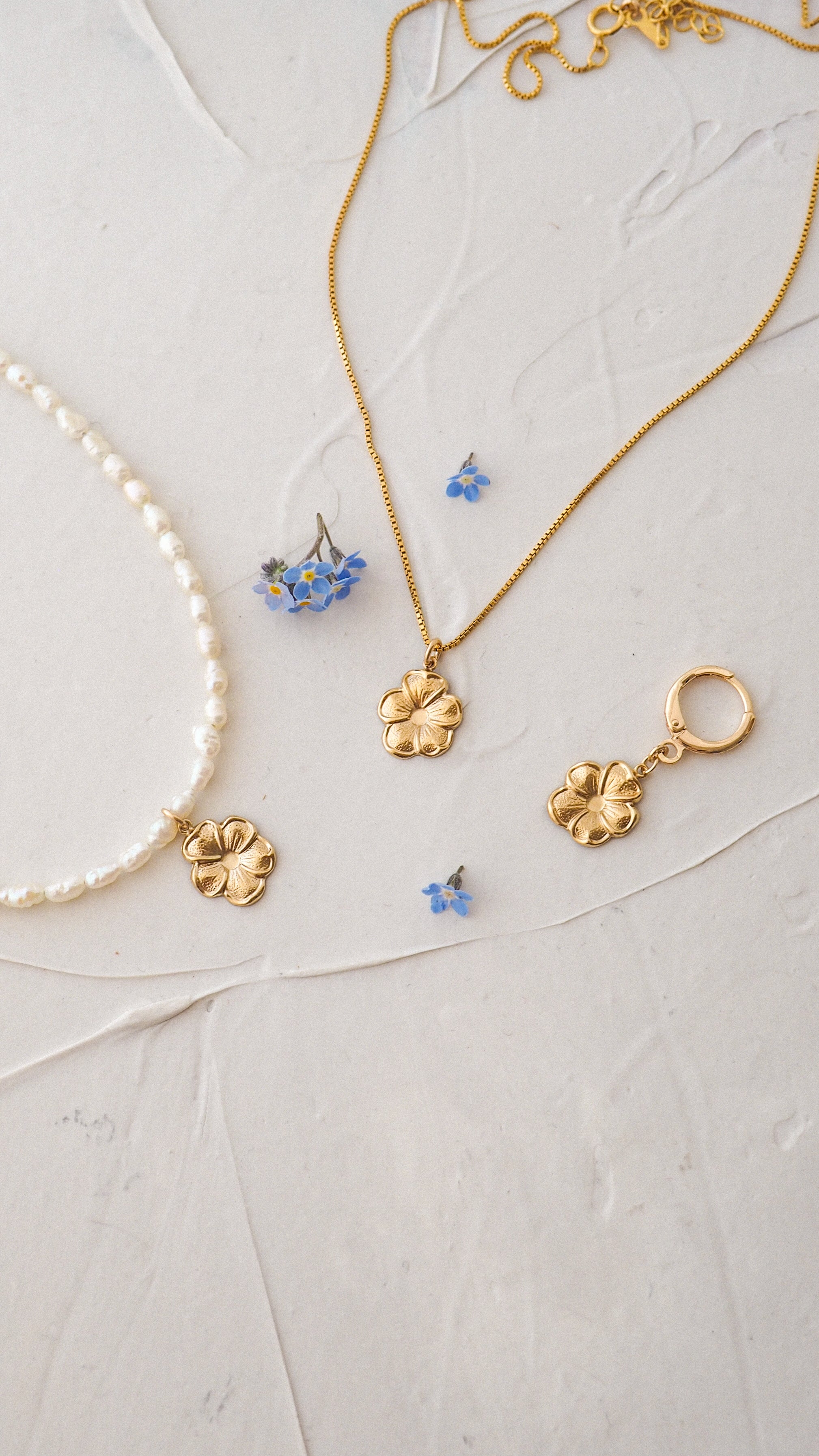 Fleur Mini Hoops