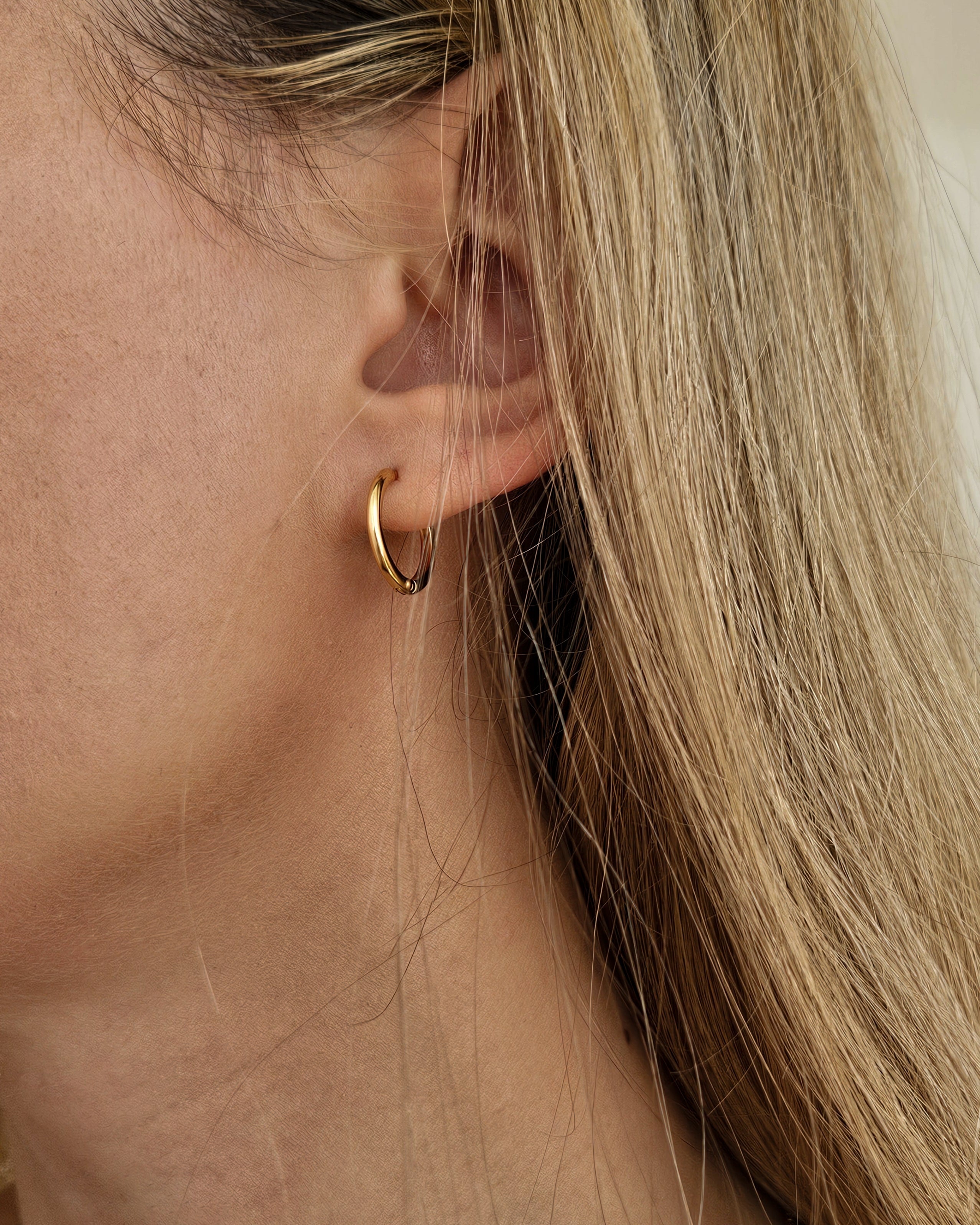 ESSENTIAL Hoops