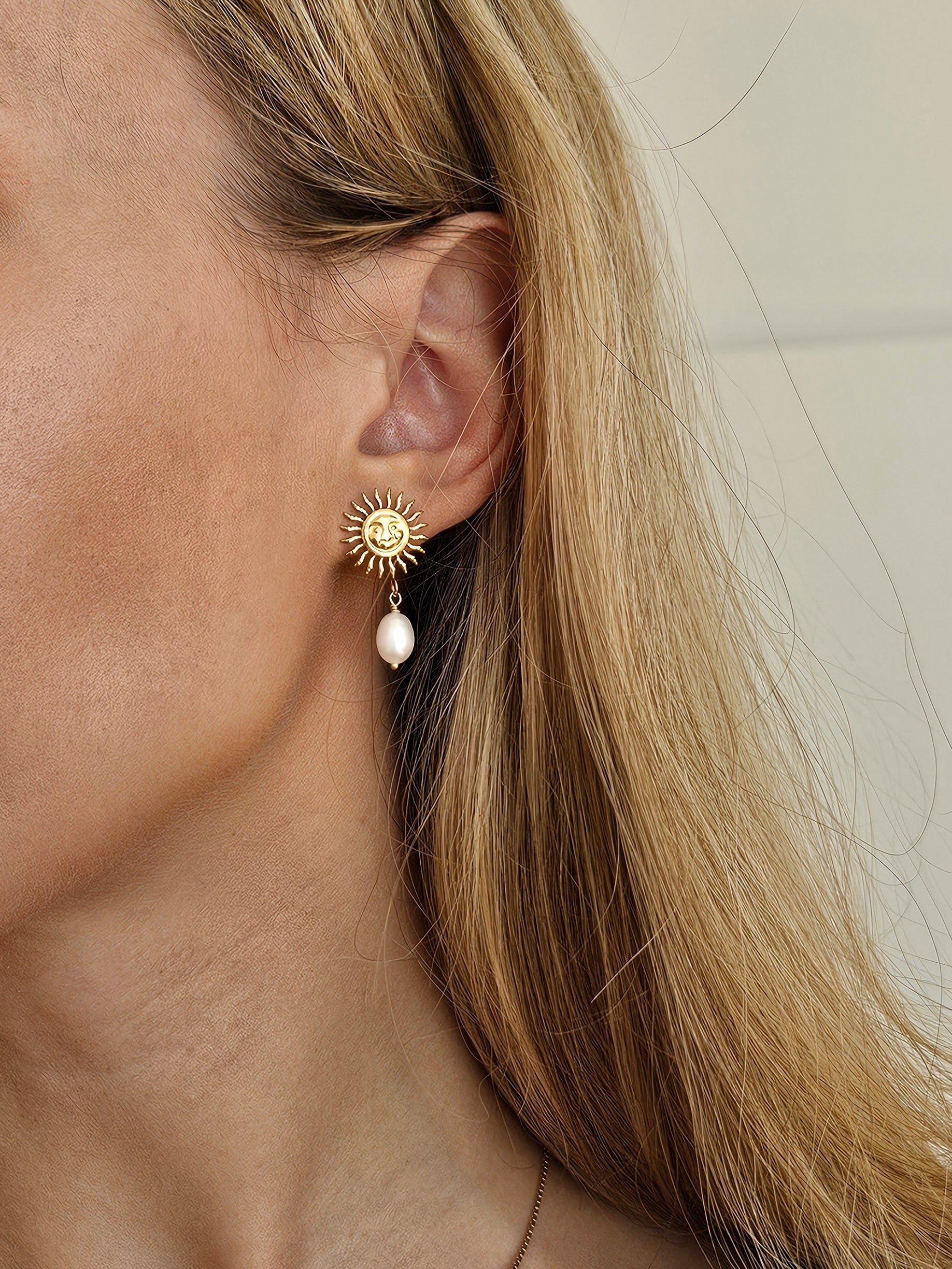 SUN SEEKER Ear Studs