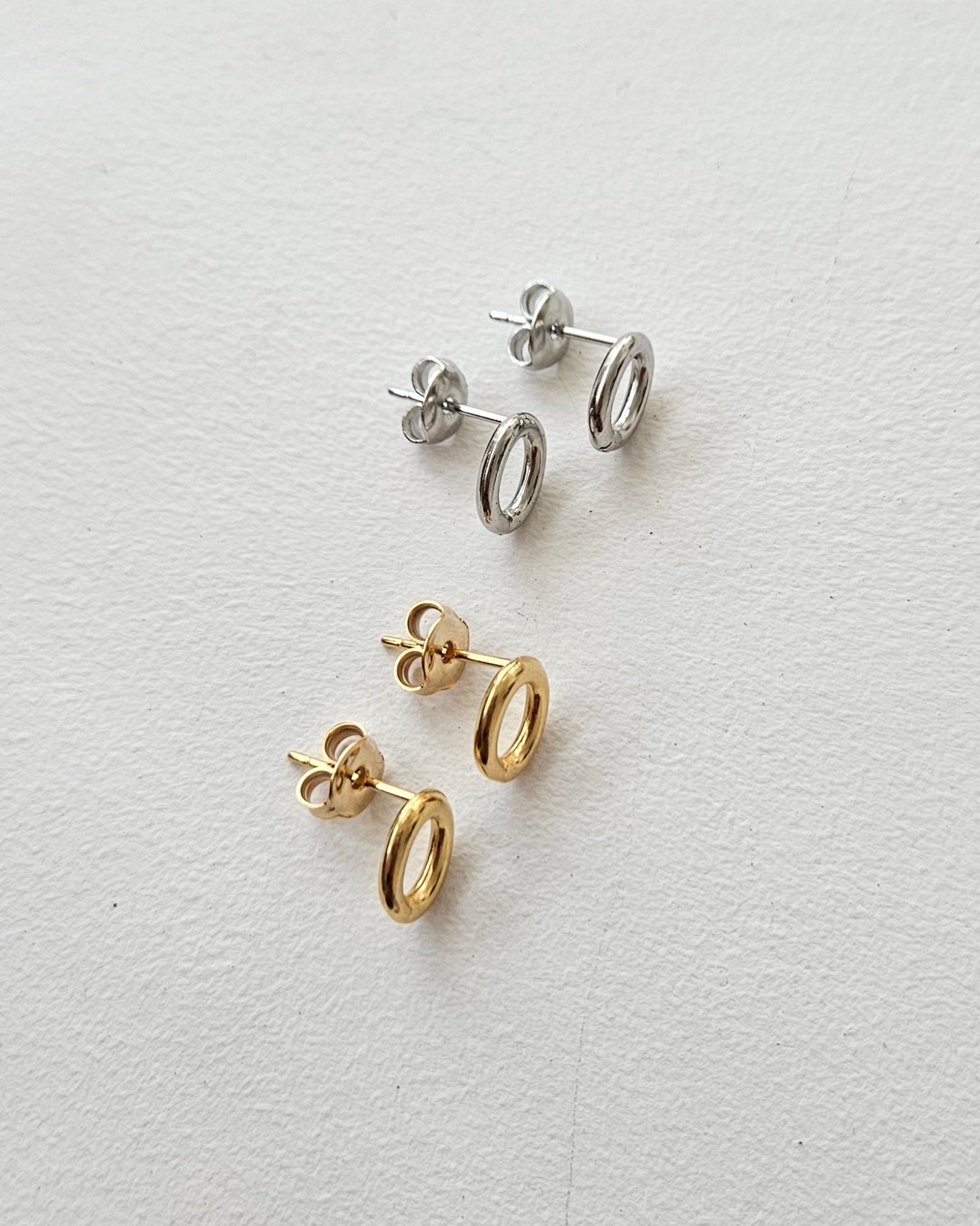 OVAL Ear Studs