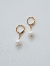 Load image into Gallery viewer, Mini Hoops &quot;SALTY DROP&quot;
