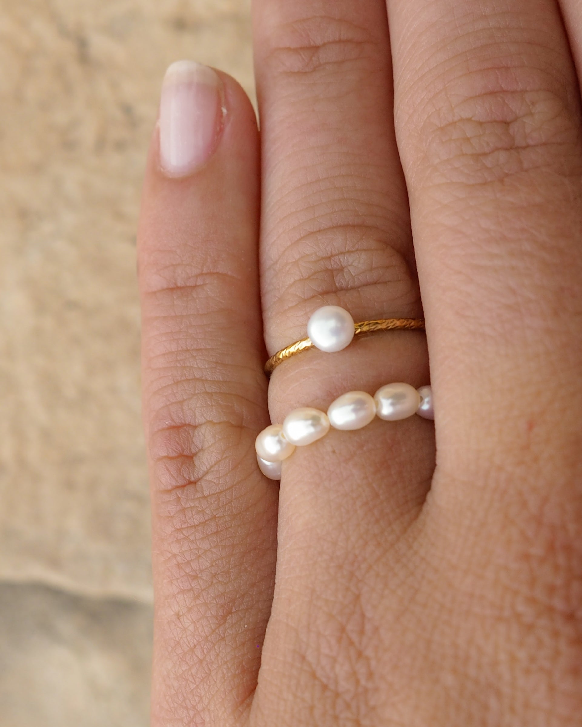 AVOLA Pearl Ring