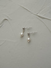 Load image into Gallery viewer, Ear Studs &quot;CAPRI&quot;
