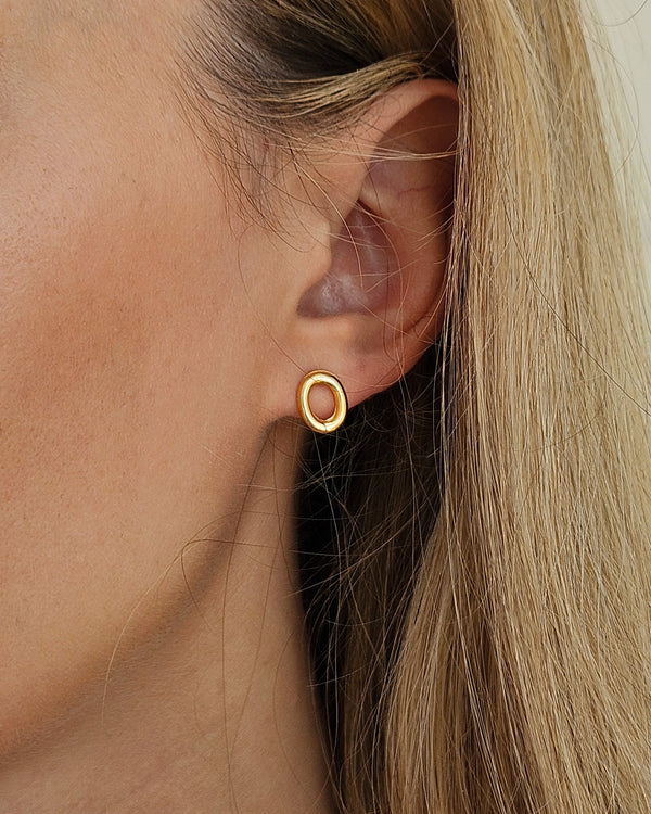 OVAL Ear Studs
